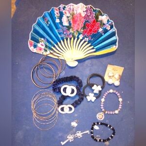 Floral Fan and Jewelry Set